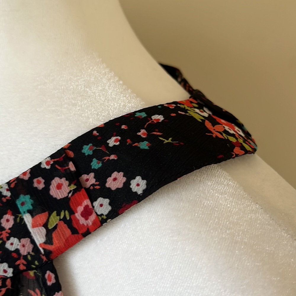 Floral print black sheer blouse - Picture 7 of 7